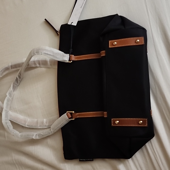 Dooney & Bourke Wayfarer Zip Tote - Picture 4 of 8
